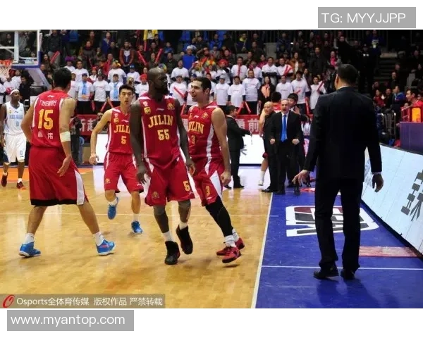 11月8日新疆队迎战八一队期待一场精彩的篮球对决与激情碰撞