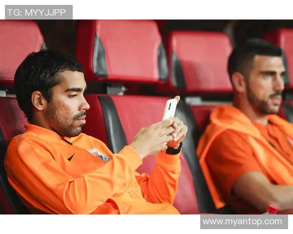 亚自由与飓风队的巅峰对决谁能在这场比赛中笑到最后