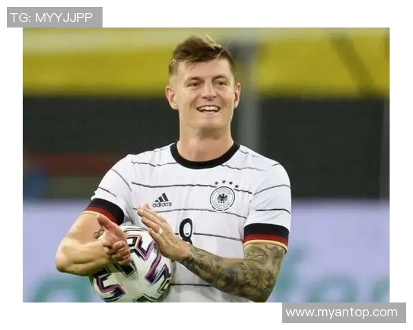 克罗斯在足球世界的传奇之路与他对比赛的独特理解与贡献 克罗斯在足球世界的传奇之路与他对比赛的独特理解与贡献