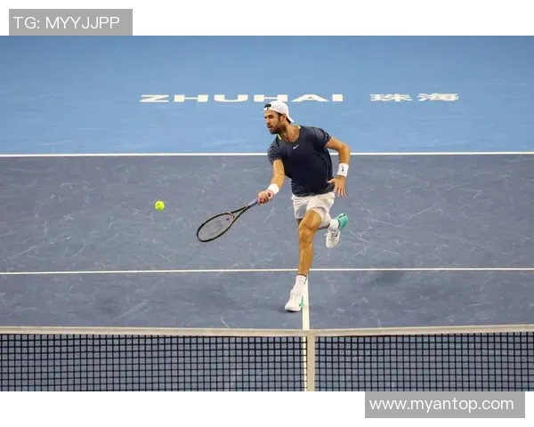 克耶高斯与穆雷激战正酣谁将赢得这场网球巅峰对决