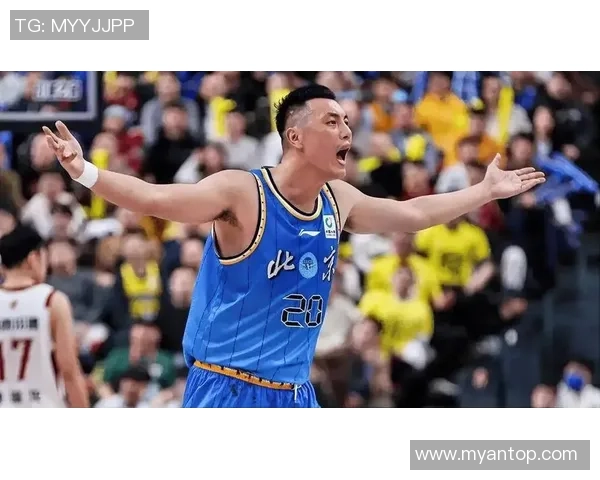 翟晓川:从篮球场上的拼搏者到生活中的坚韧榜样 翟晓川:从篮球场上的拼搏者到生活中的坚韧榜样