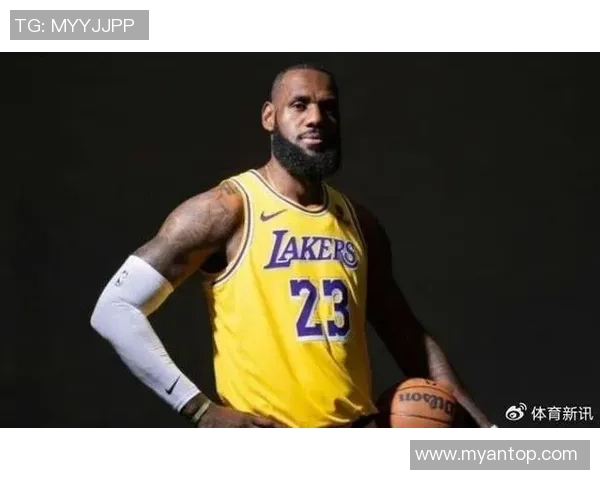 詹姆斯：从篮球场上的传奇到全球体育文化的引领者