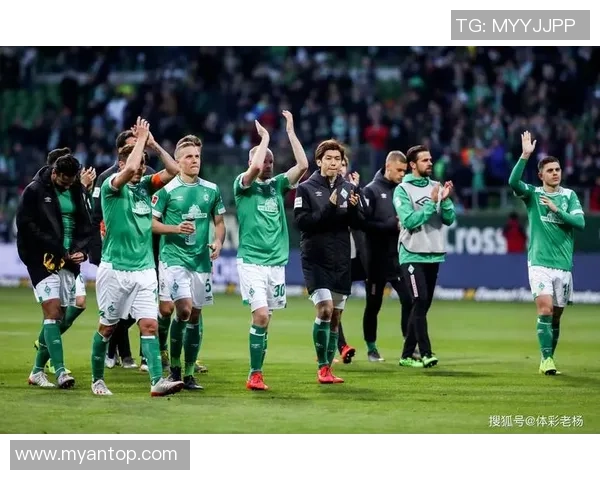 柏德柏恩与科隆的激烈对决展现德甲球队的实力与魅力 柏德柏恩与科隆的激烈对决展现德甲球队的实力与魅力