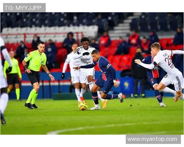 曼联对阵大巴黎精彩直播全程回顾及赛后分析 曼联对阵大巴黎精彩直播全程回顾及赛后分析